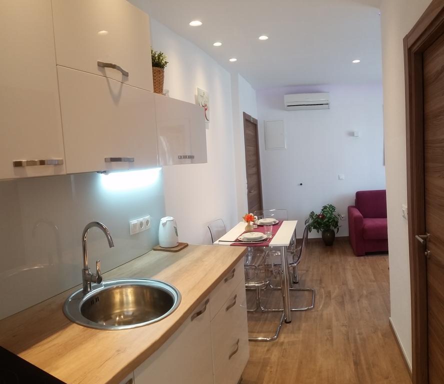 Apartments Ursic Mb Brela Exterior foto